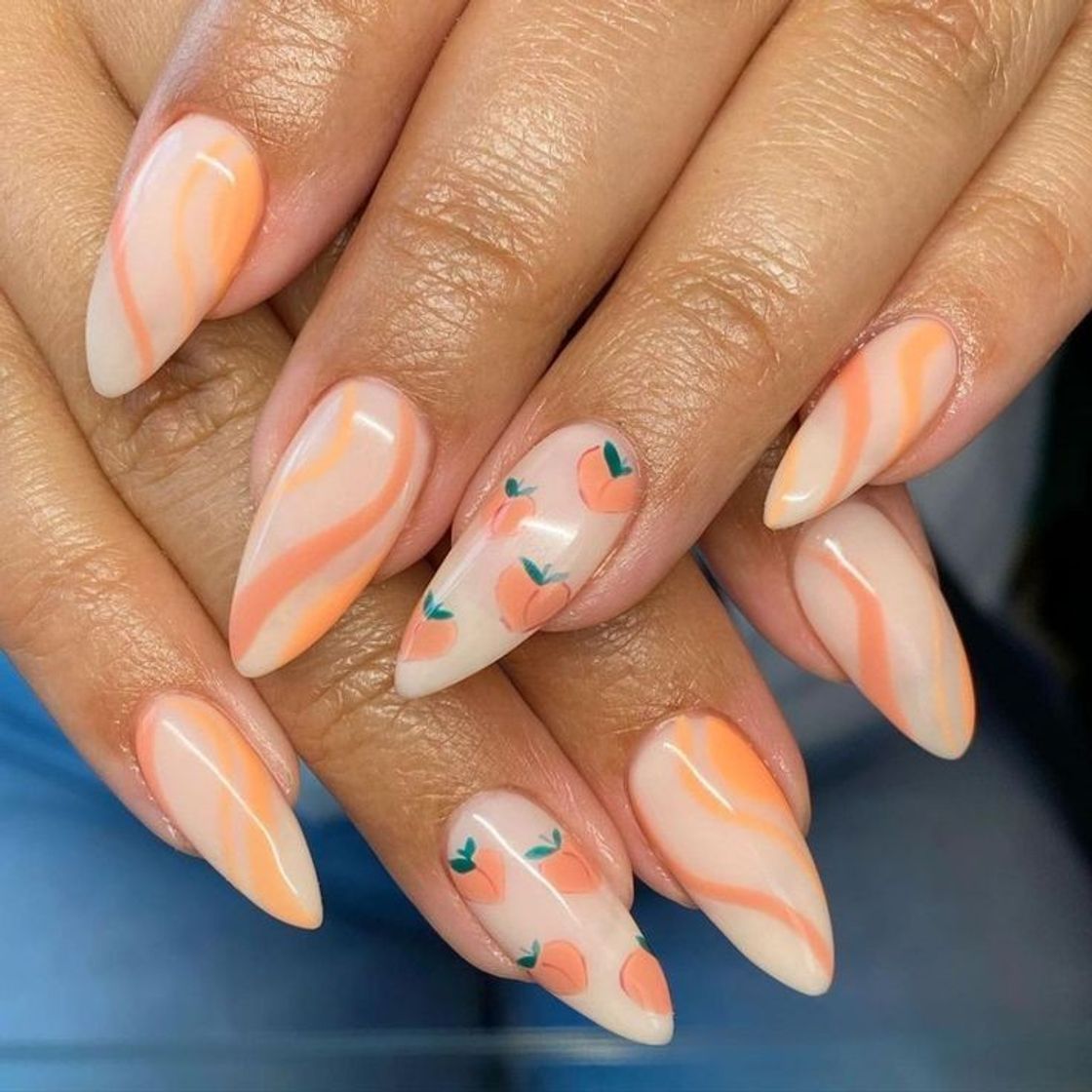 Moda Peach nails