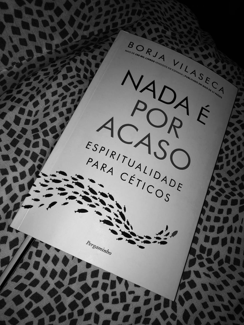 Libro NADA É POR ACASO