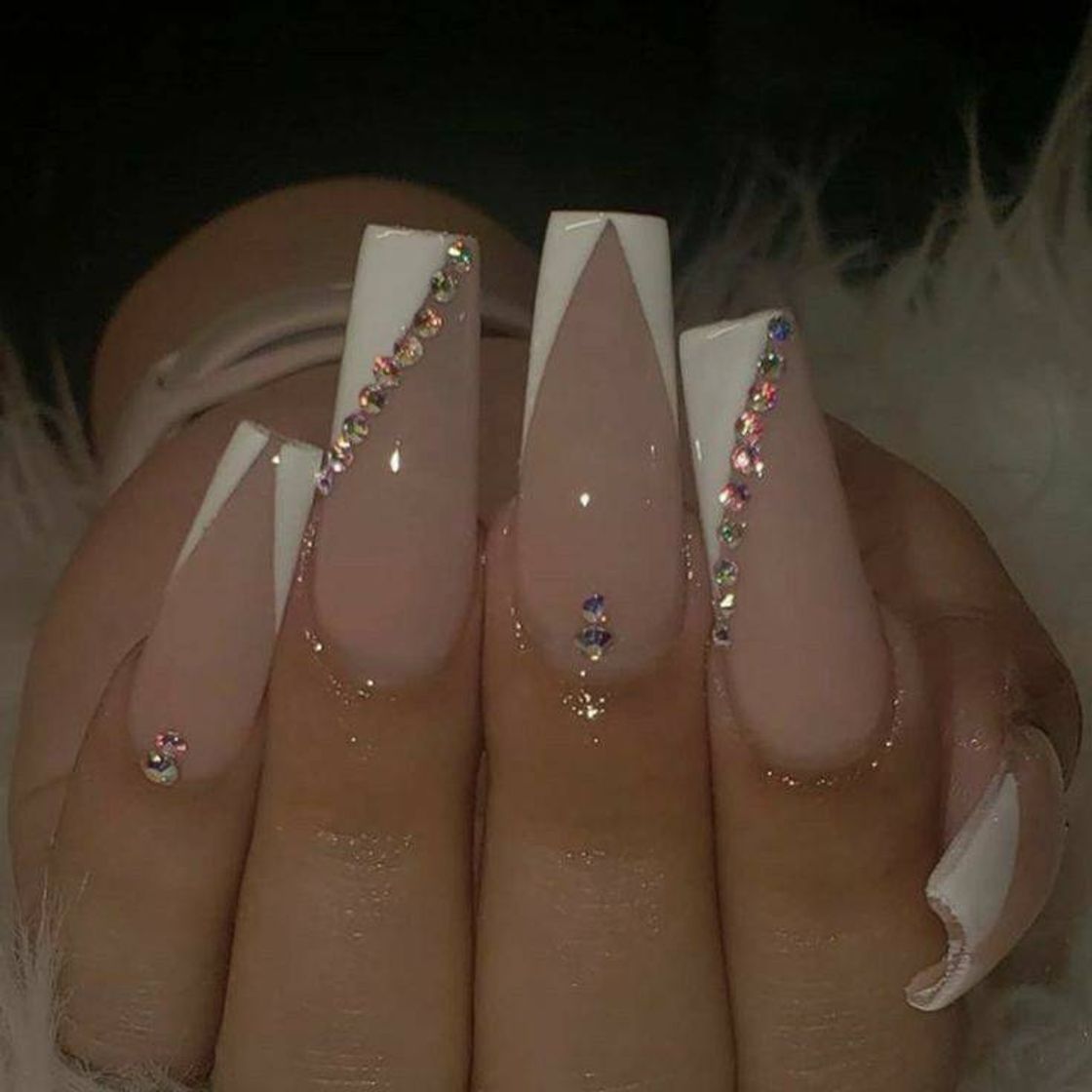 Moda Nails