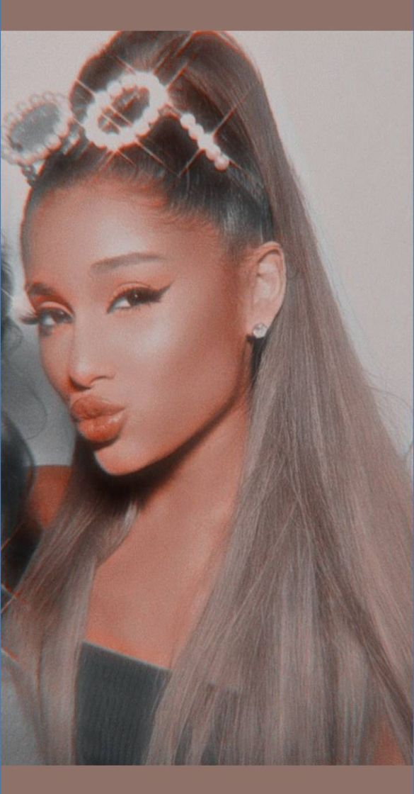 Social Ariana Grande