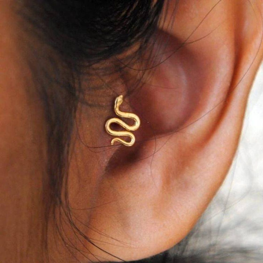 Social Tragus