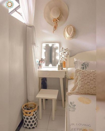 Penteadeira fofa simples Ideal para quartos pequenos 