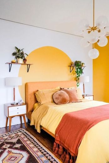 yellow room 🌻