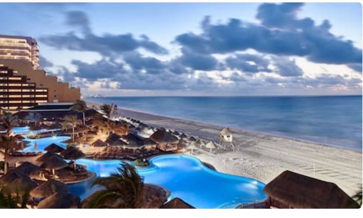 Social JW Marriott Cancun Resort & Spa