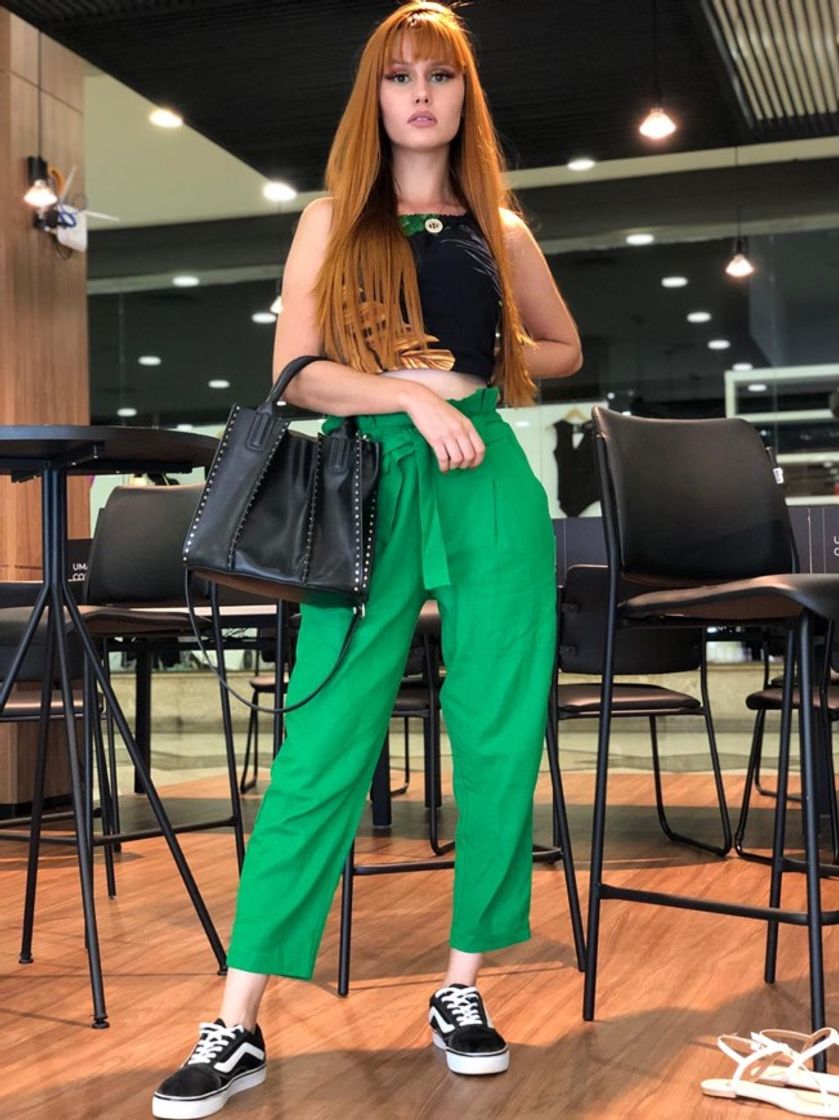 Fashion Calça pantacourt em linho 