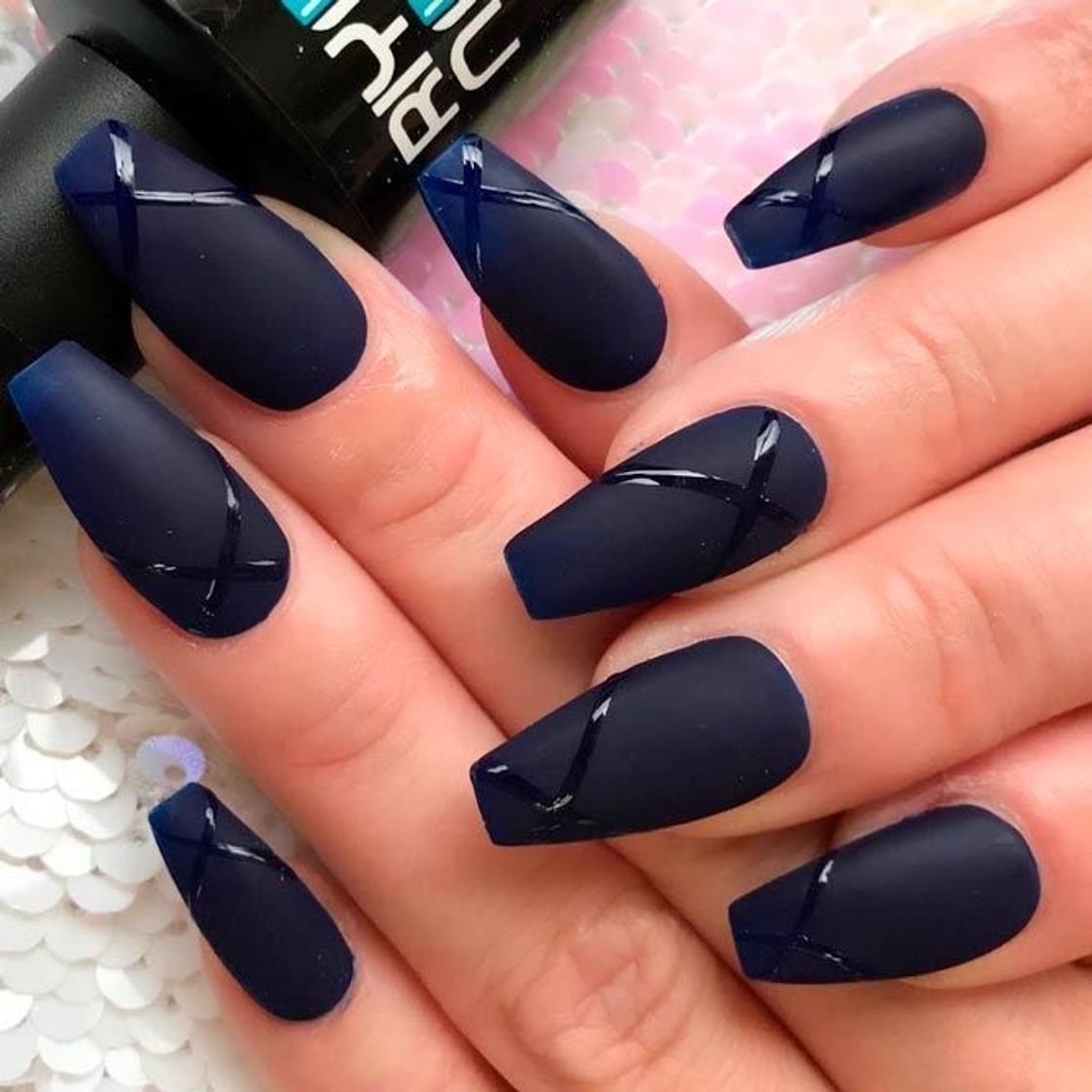 Fashion Unha esmaltada na cor azul escuro fosco