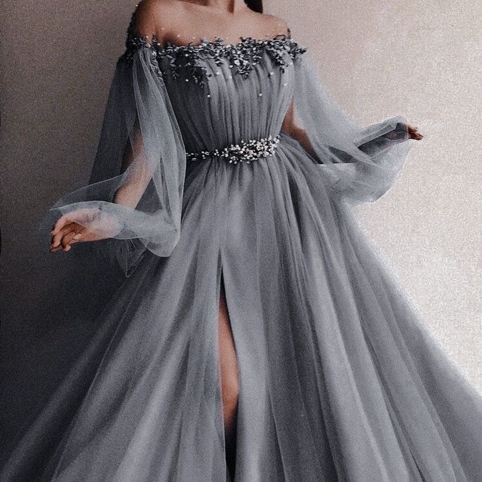 Social Vestido debutante cinza de tule com detalhes 