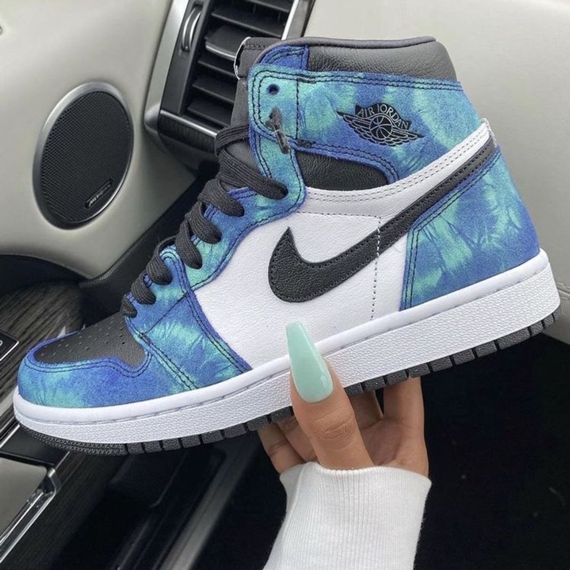 Social Jordan 1 Retro High Tie Dye 