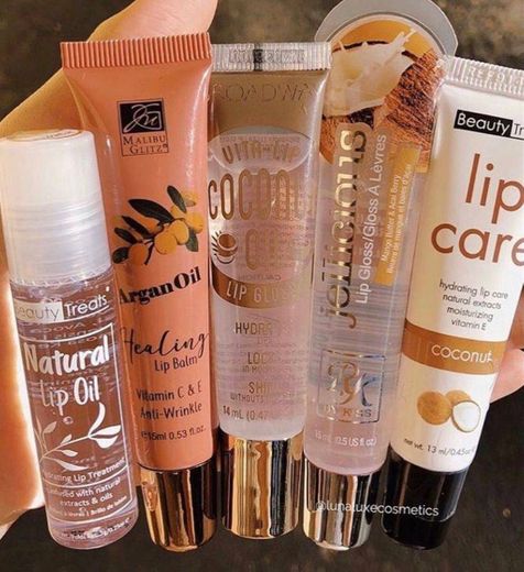 How to Choose the Best Vegan Lip Gloss For You