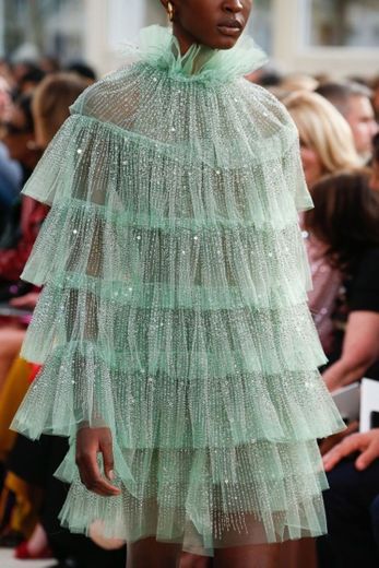 Valentino Spring 2019 