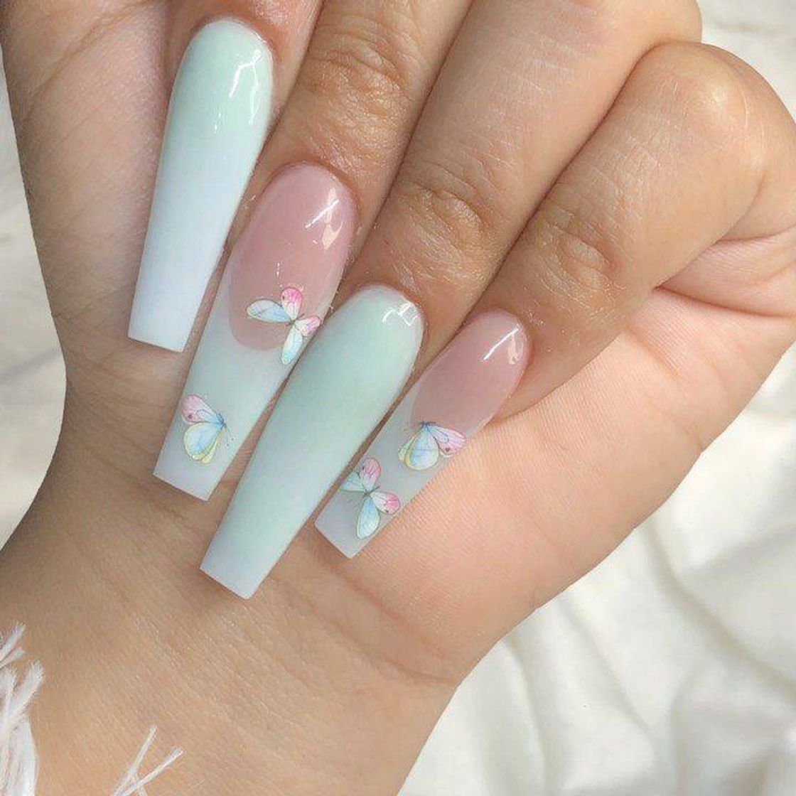 Moda Nails