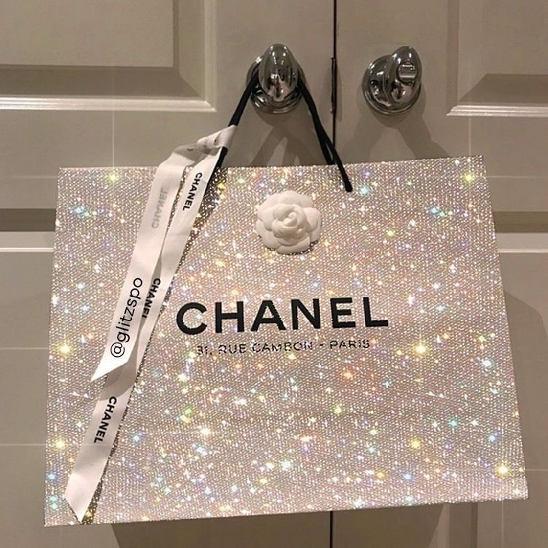 Social Channel glitter