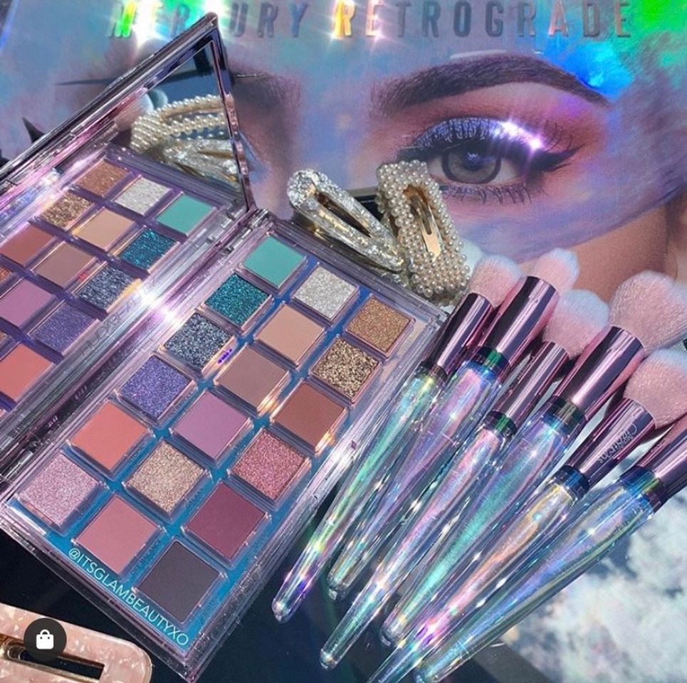 Producto Mercury retrograde eyeshadow palette 🔮