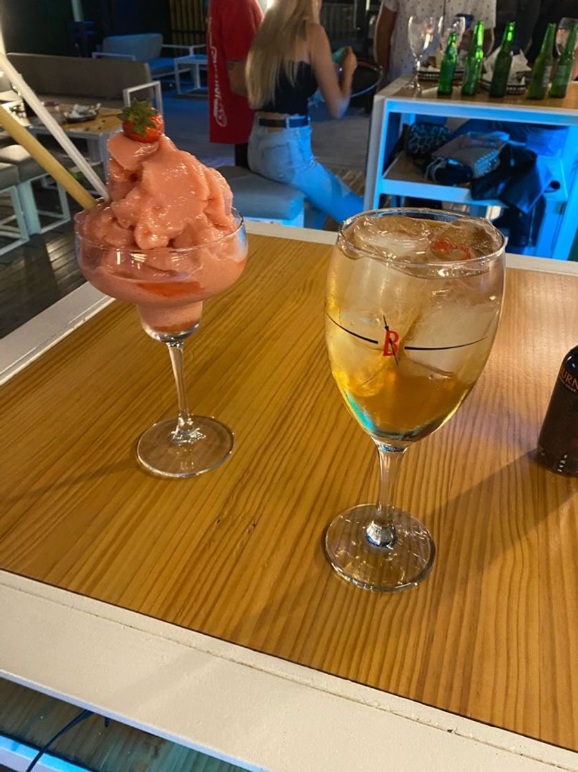 Lugar Iguana Snack's