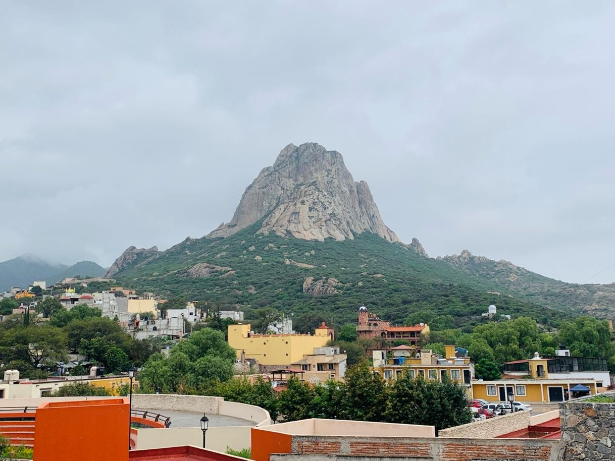 Place Peña de Bernal