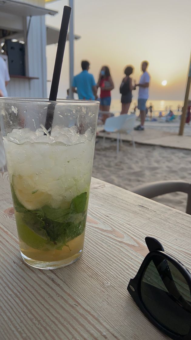 Restaurants BEFREE CHIRINGUITO & BEACH CLUB