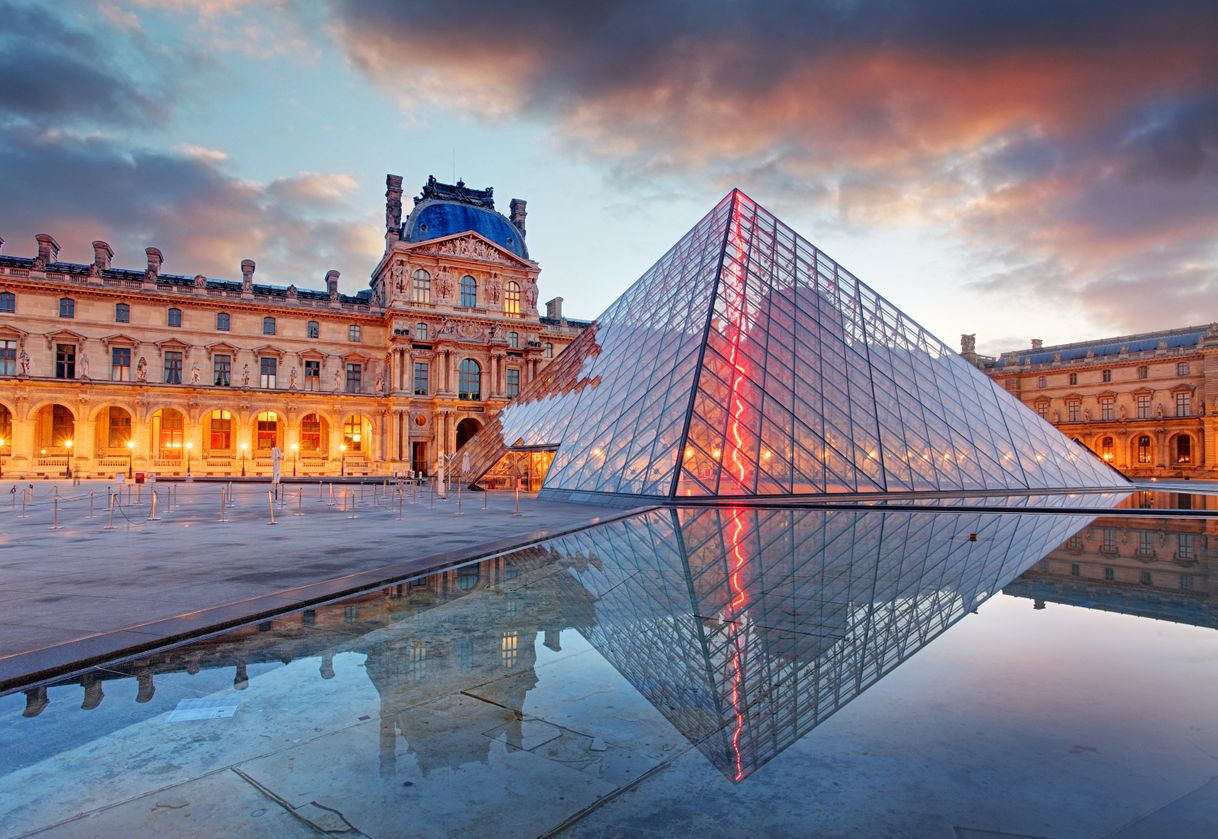 Place Museo del Louvre