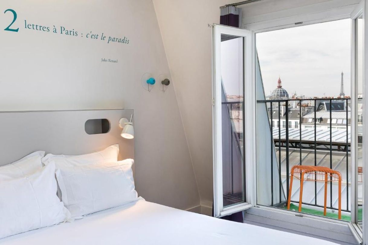 Place Hôtel Cervantes by HappyCulture™