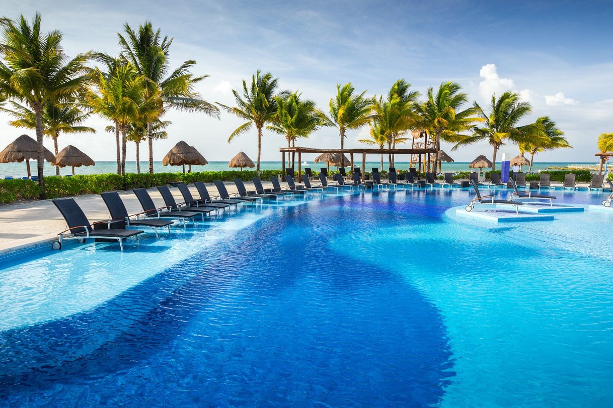 Place BlueBay Grand Esmeralda