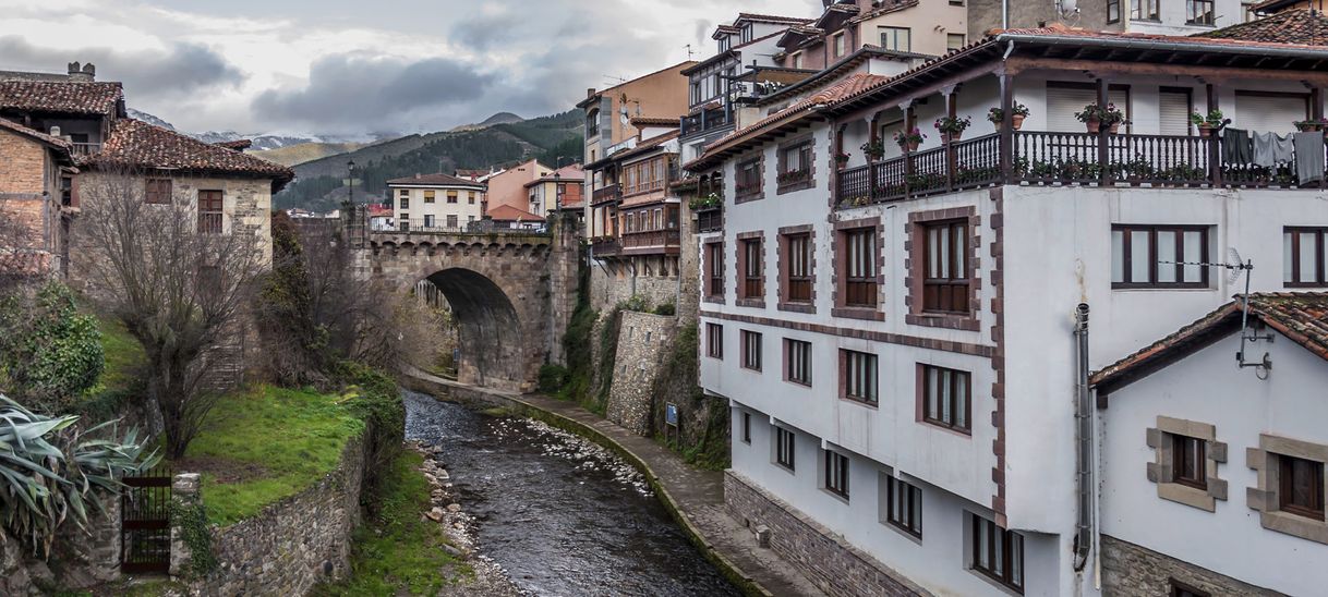 Place Potes