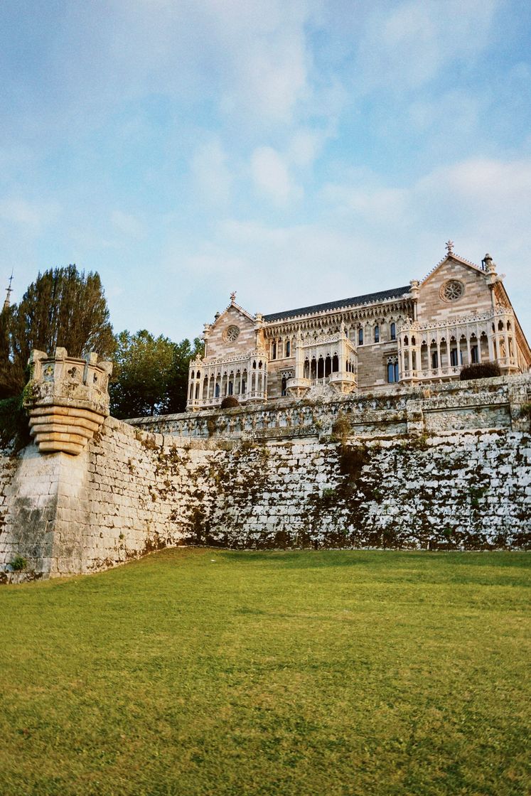 Place Comillas