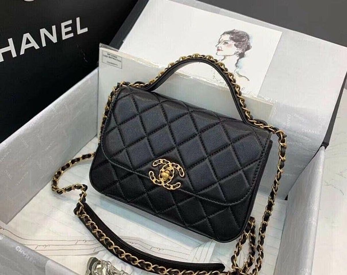 Moda Chanel classica preta😩🖤