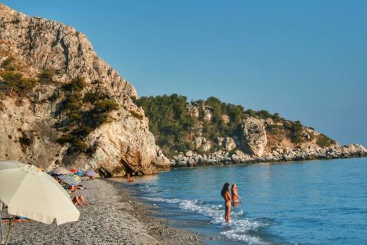 Playa Naturista de Cantarriján