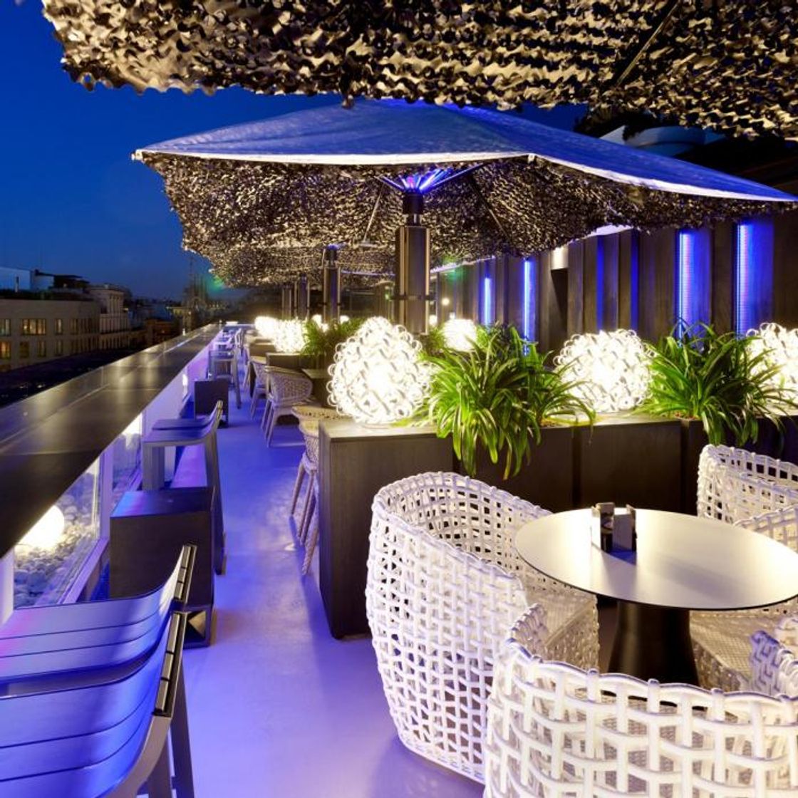 Place Terraza Alaire en la 8ª planta del Hotel Condes de Barcelona 4*
