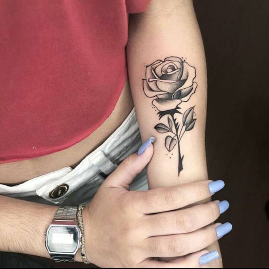 Moda Tatoo de rosa