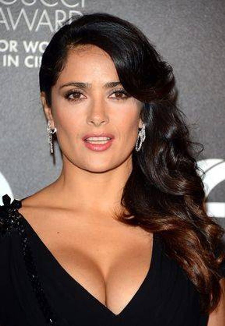 Moda Los escotes más sexys de Salma Hayek
