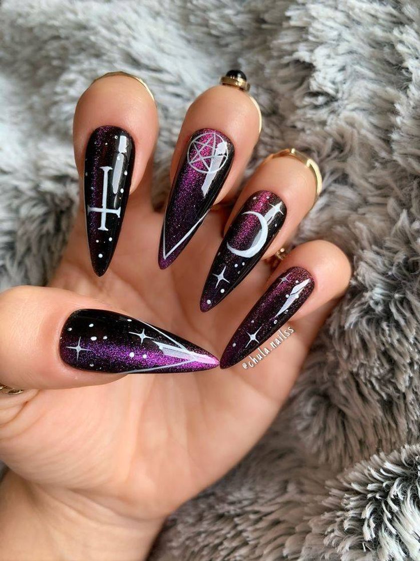 Moda Gothic nail 💜