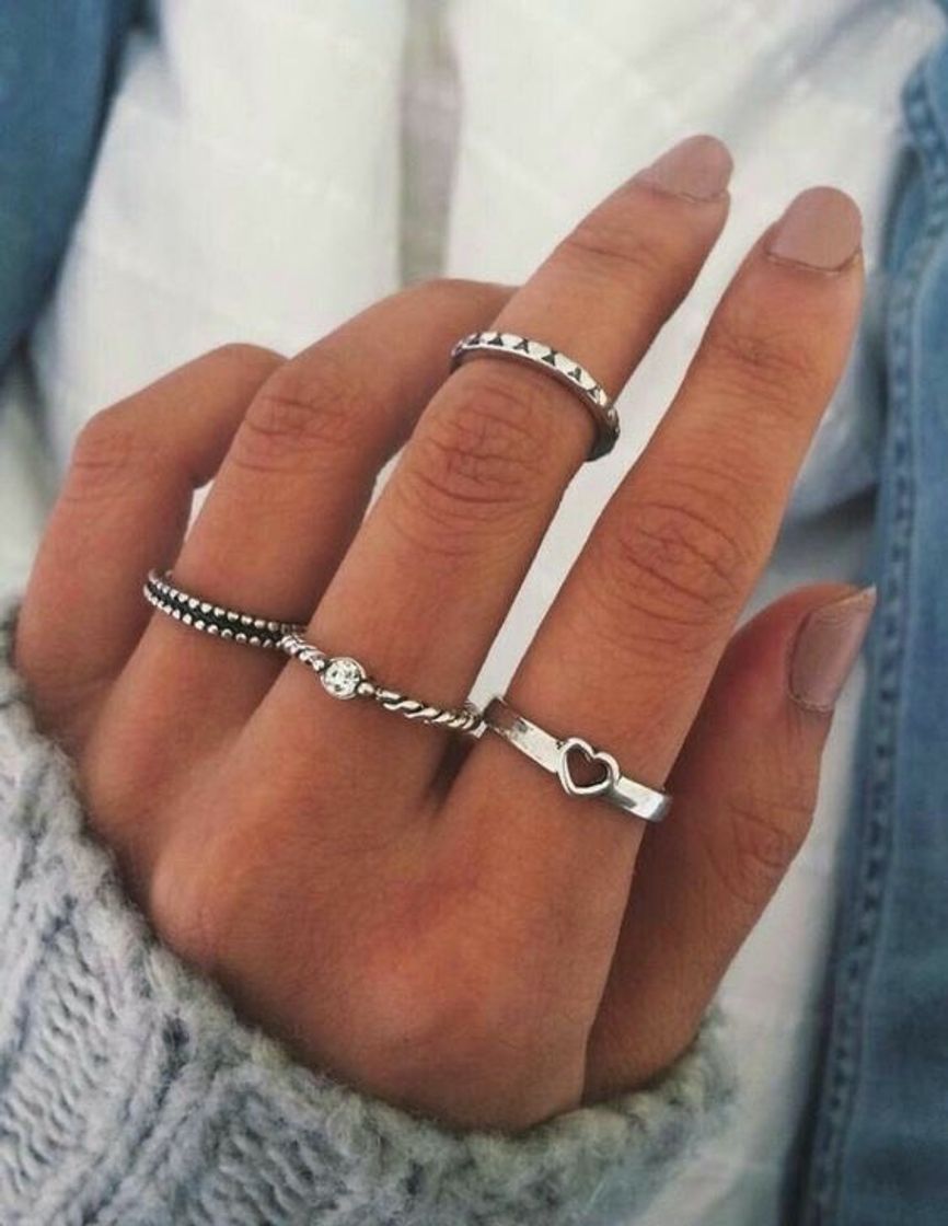 Anéis pra deixar sua mão no estilo 