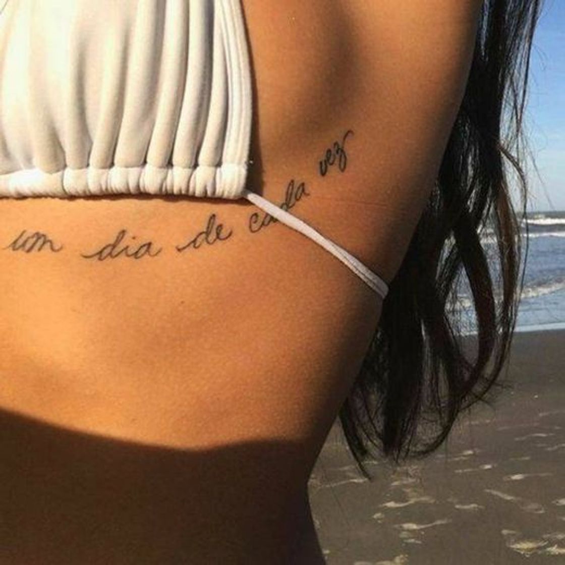 Moda Frase para tatuagem