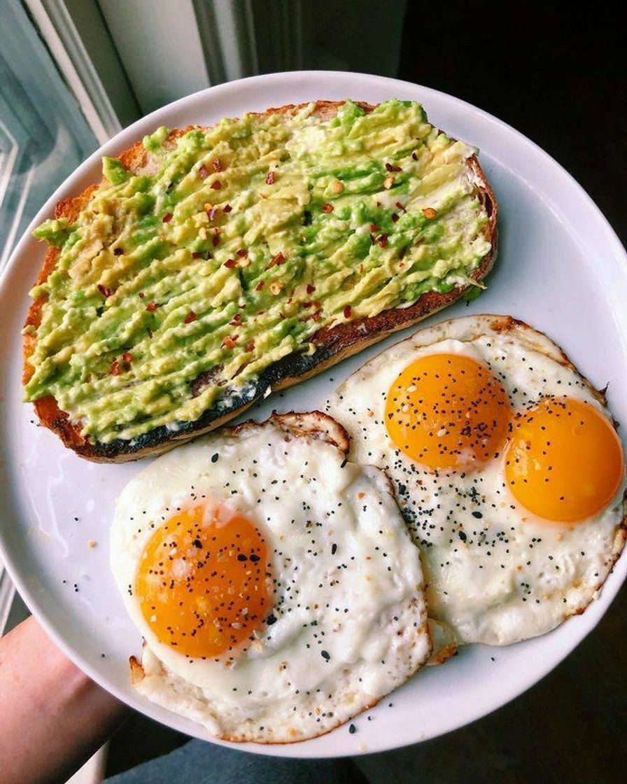 Moda Avocado toast e ovos