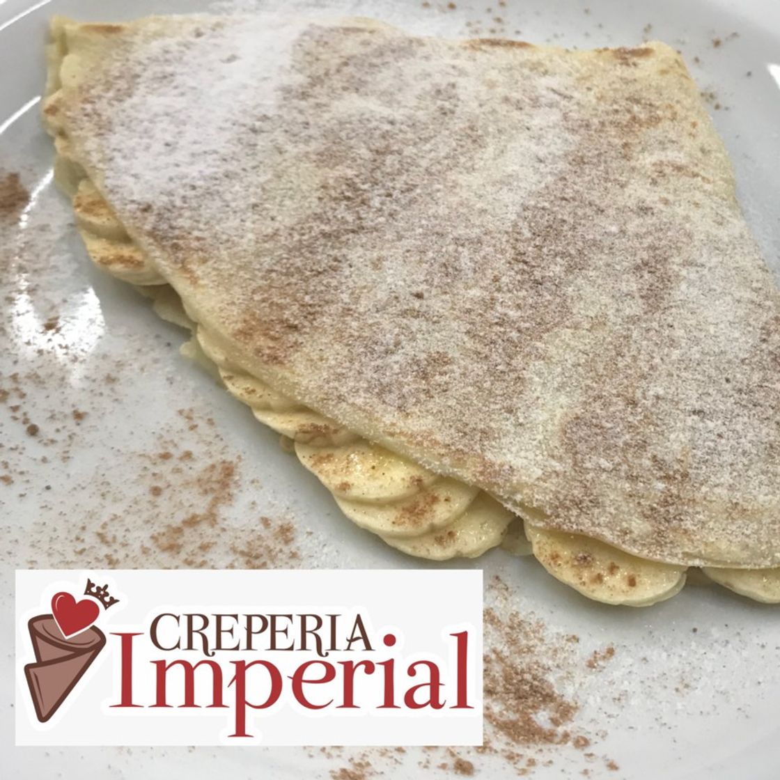 Moda Uma delícia de crepe de banana com açúcar e canela￼