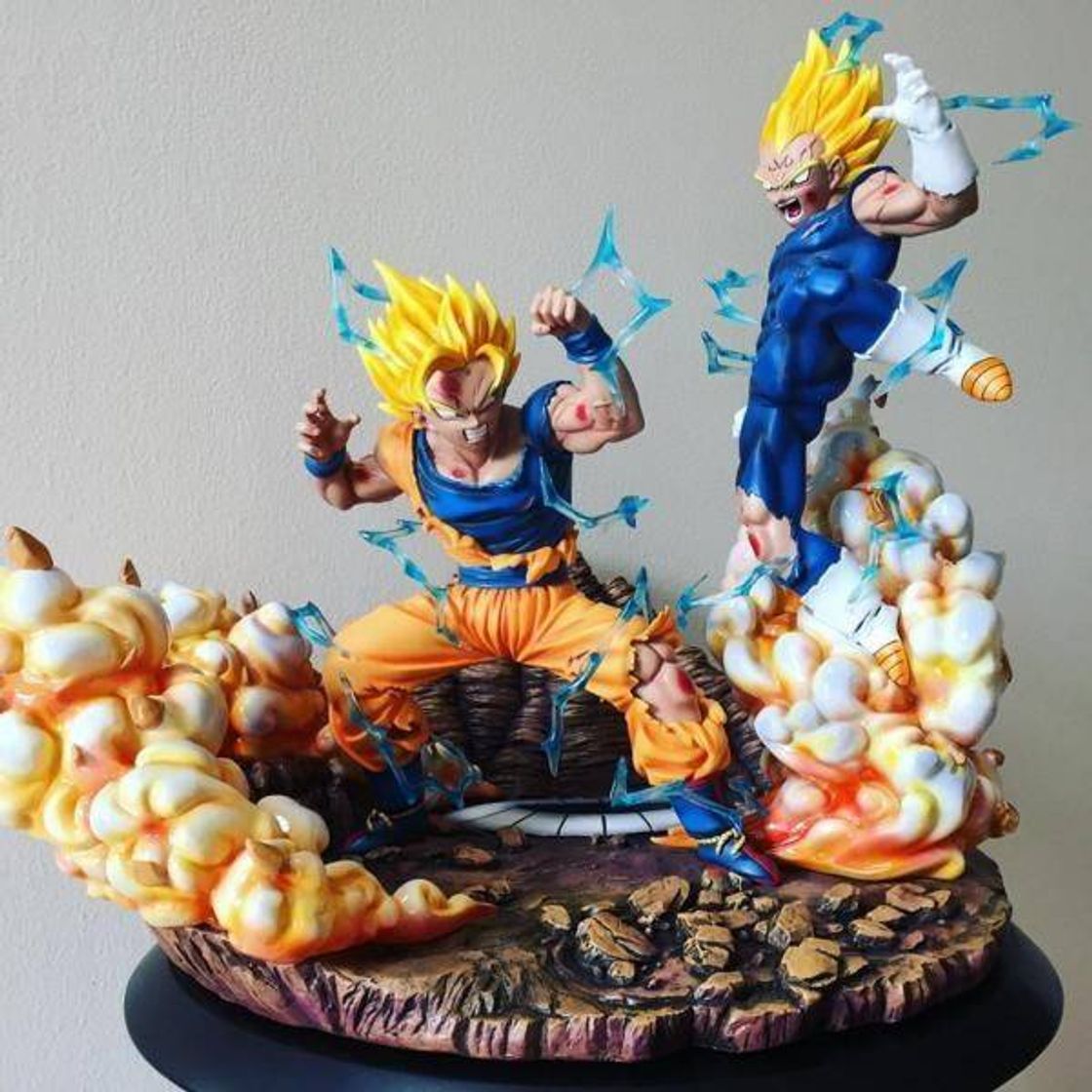 Social Goku VS Vegeta Luta Lendária