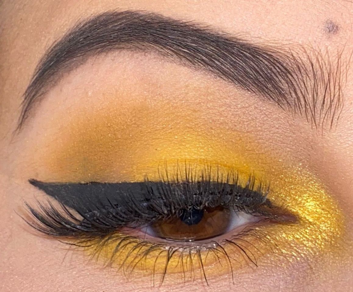 Fashion Yellow Makeup