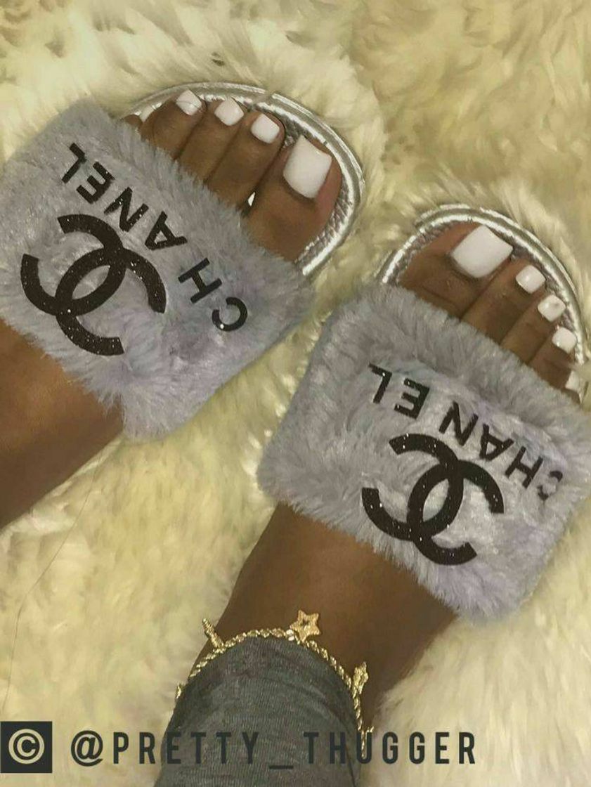 Moda Chinelo da Chanel