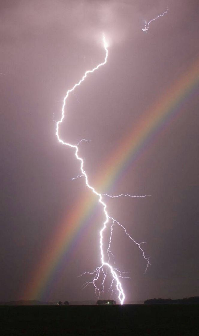 Moda Lightning and rainbow