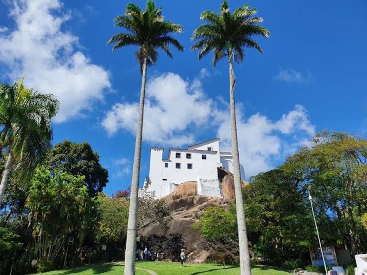 Place Espírito Santo