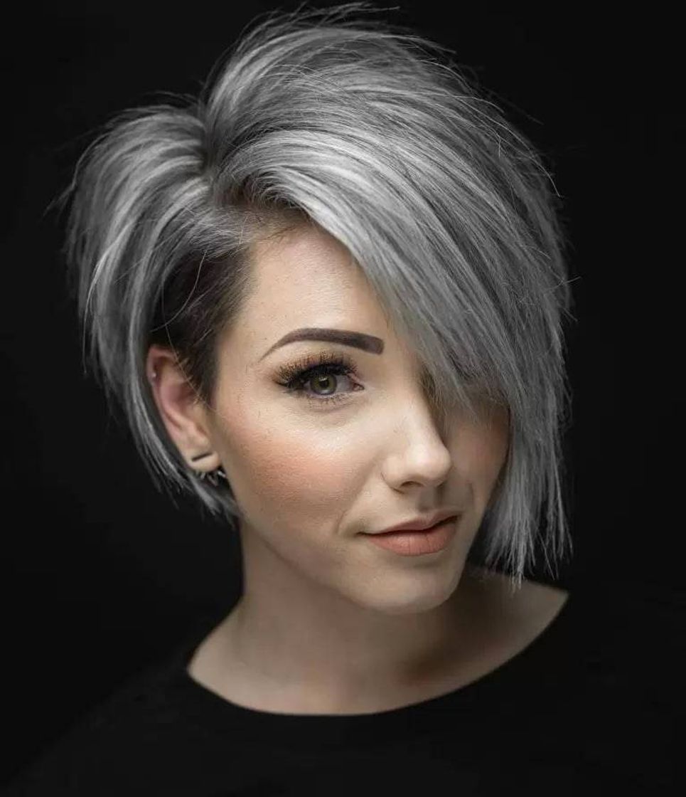 Moda 48 Short Pixie Hairstyle Ideas for Young Ladies and Mature Women