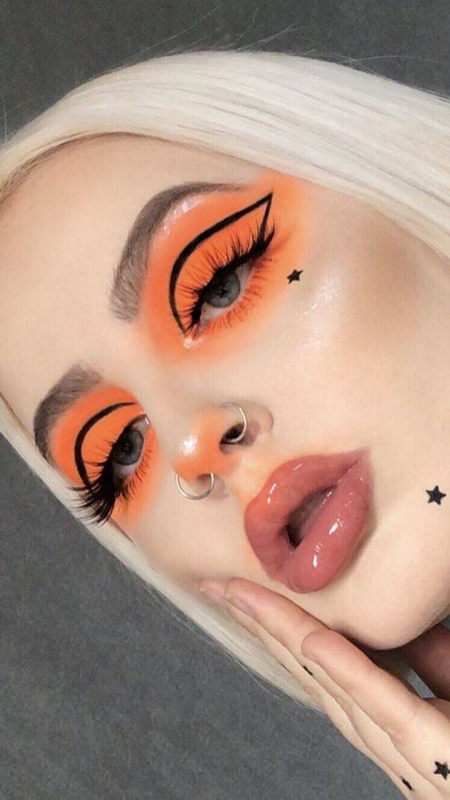 Fashion Orange makeup 