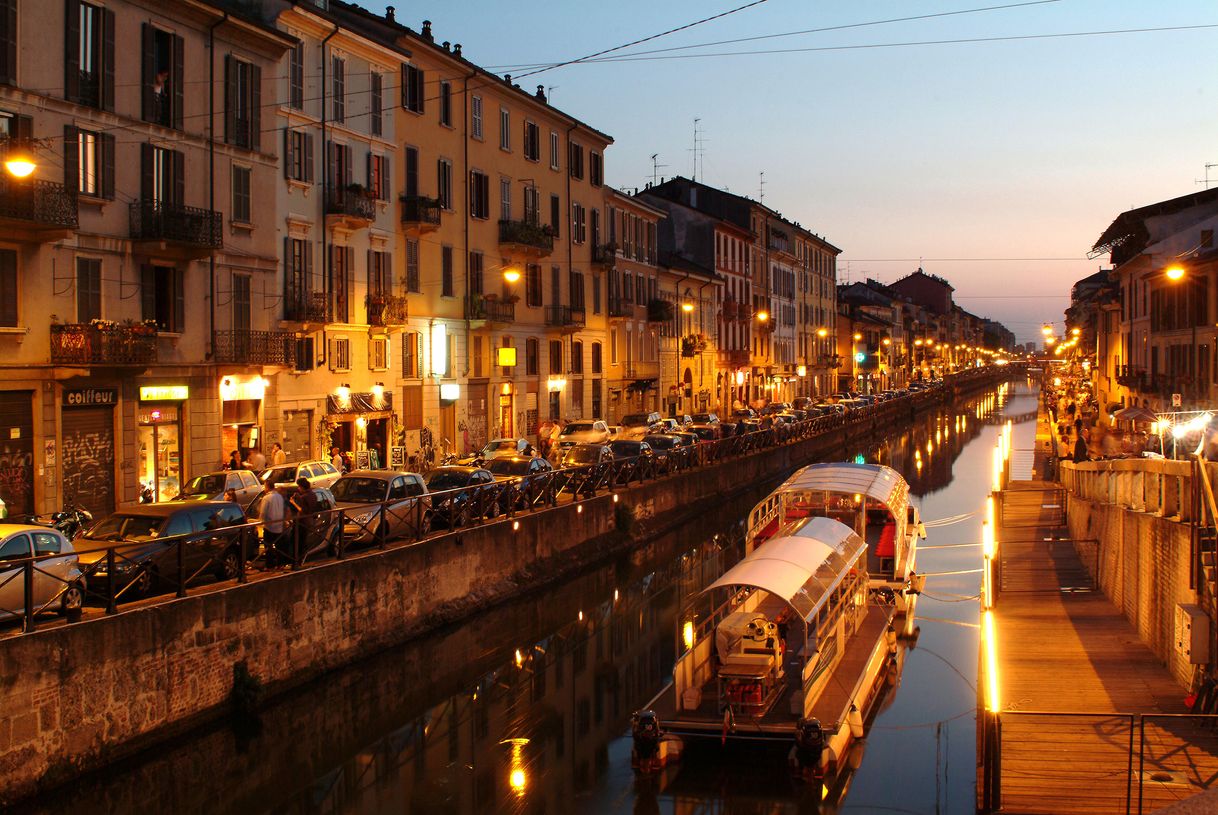 Place Naviglio Grande