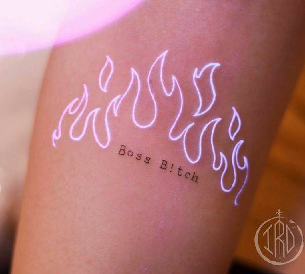 Fashion Tatuagem que brilha no escuro 