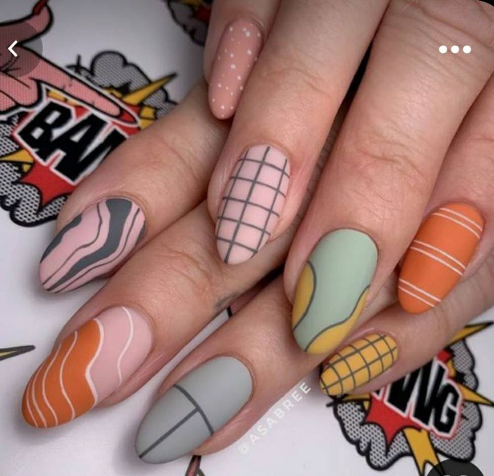 Moda Unhas com linhas🥰