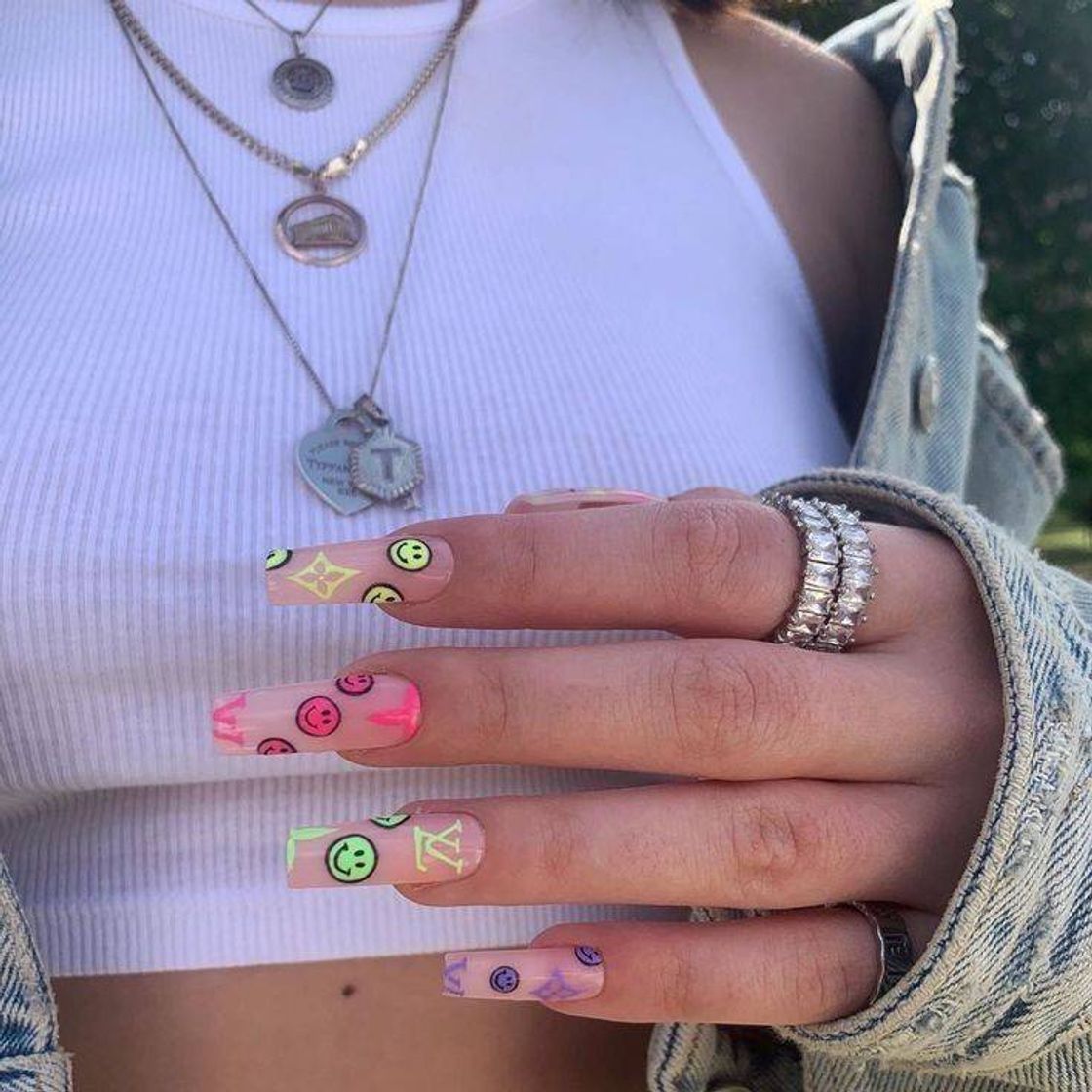 Social Nails