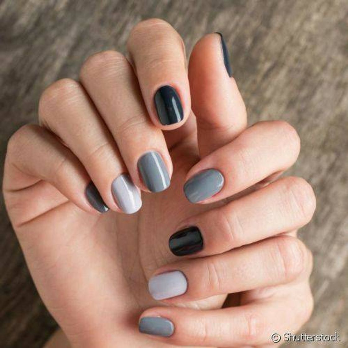 Fashion Unhas com tons de preto e cinza 