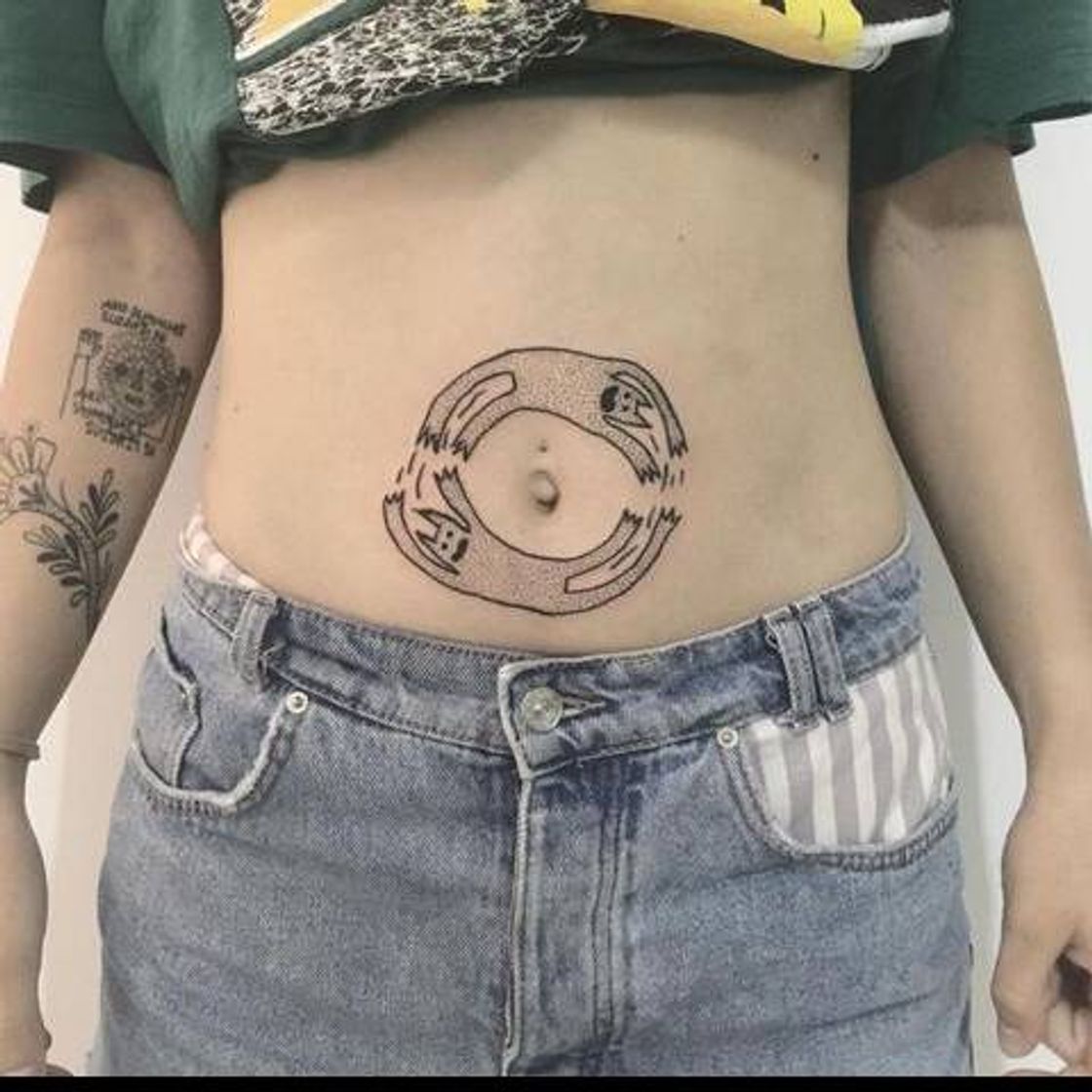 Moda Tatuagem barriga 