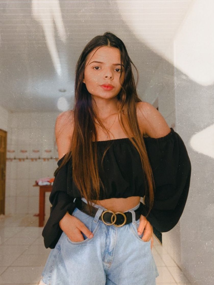 Social  CROPPED BLACK