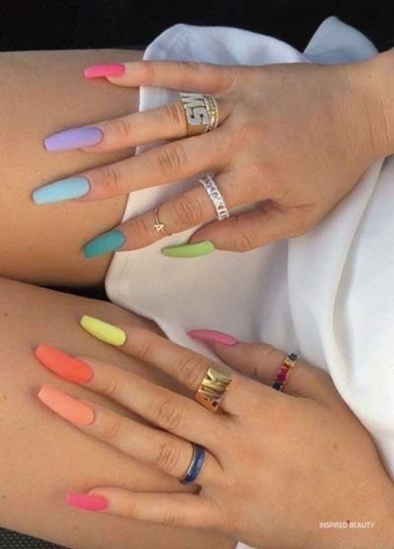 Moda multicolor nails 🌈